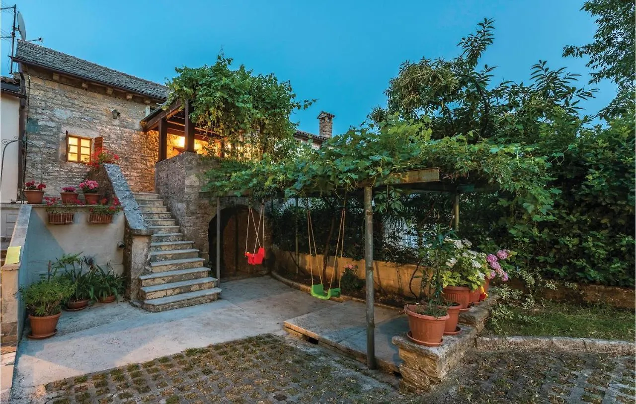 3 Bedroom Gorgeous Home In Domijanici Zminj