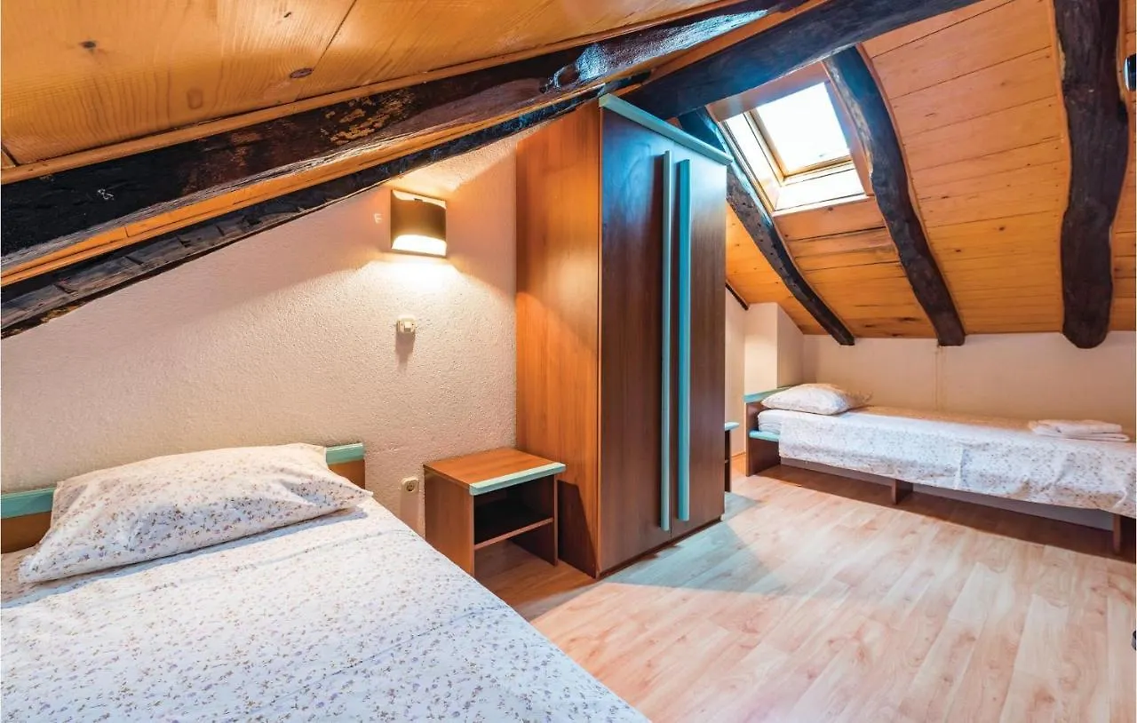 3 Bedroom Gorgeous Home In Domijanici Zminj Holiday home