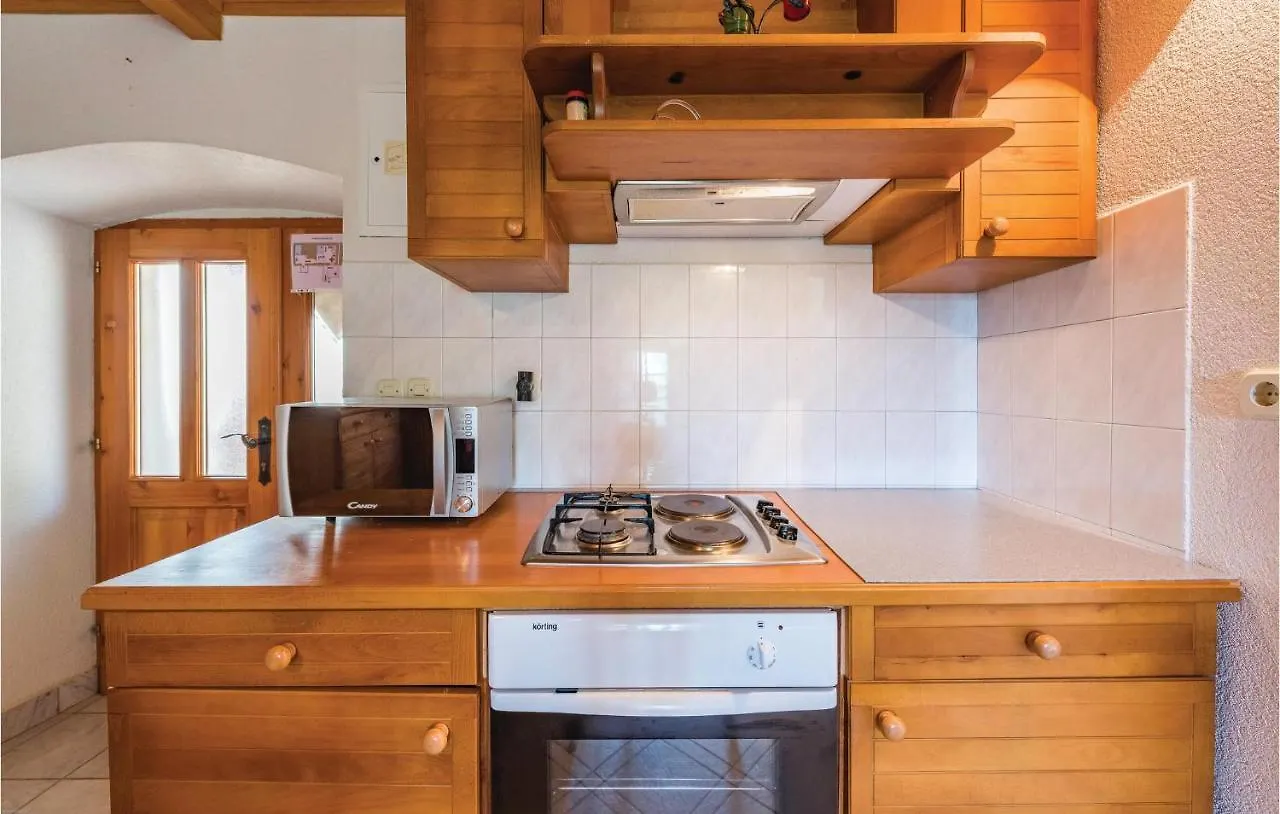 3 Bedroom Gorgeous Home In Domijanici Zminj
