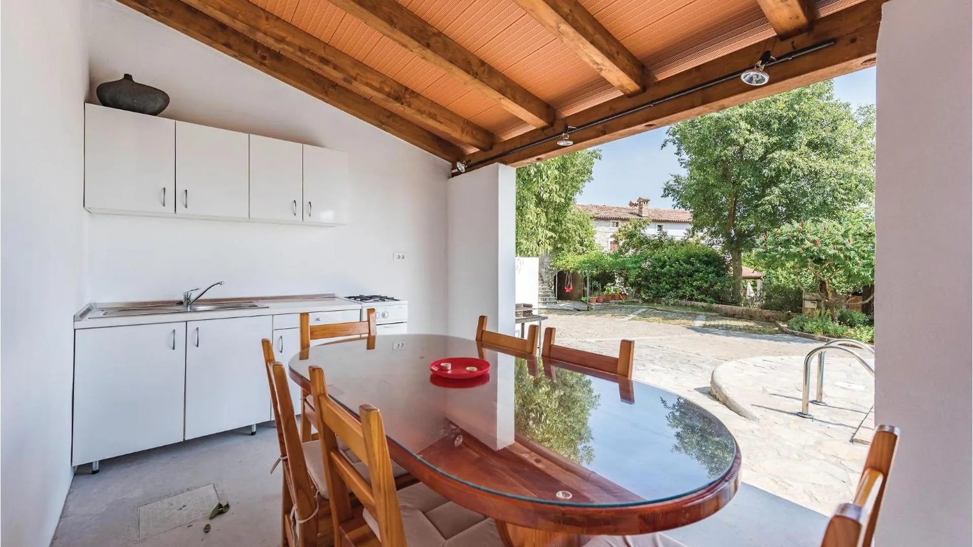 3 Bedroom Gorgeous Home In Domijanici Zminj