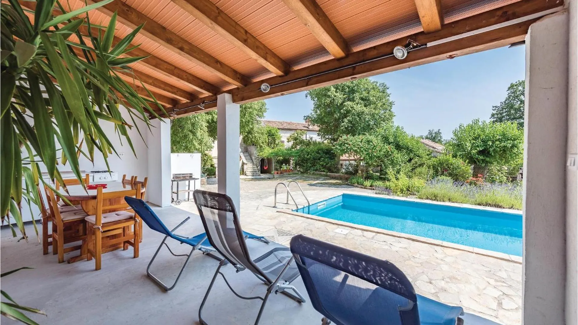 3 Bedroom Gorgeous Home In Domijanici Zminj Holiday home