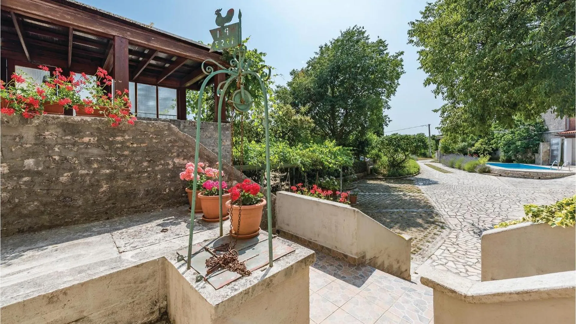 3 Bedroom Gorgeous Home In Domijanici Zminj Croatia